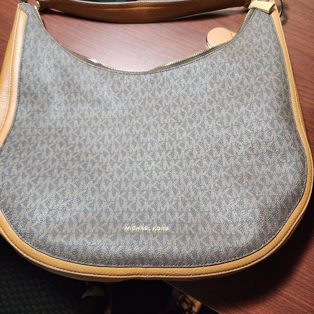 Micheal kors bag